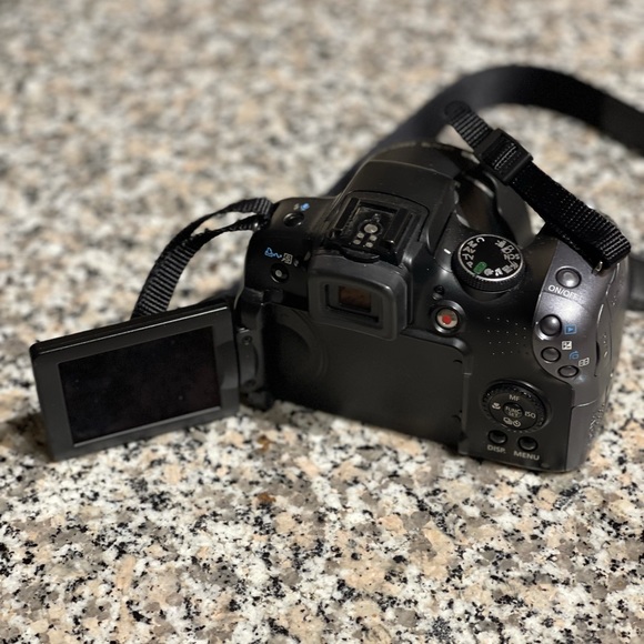 Canon - Picture 4 of 6